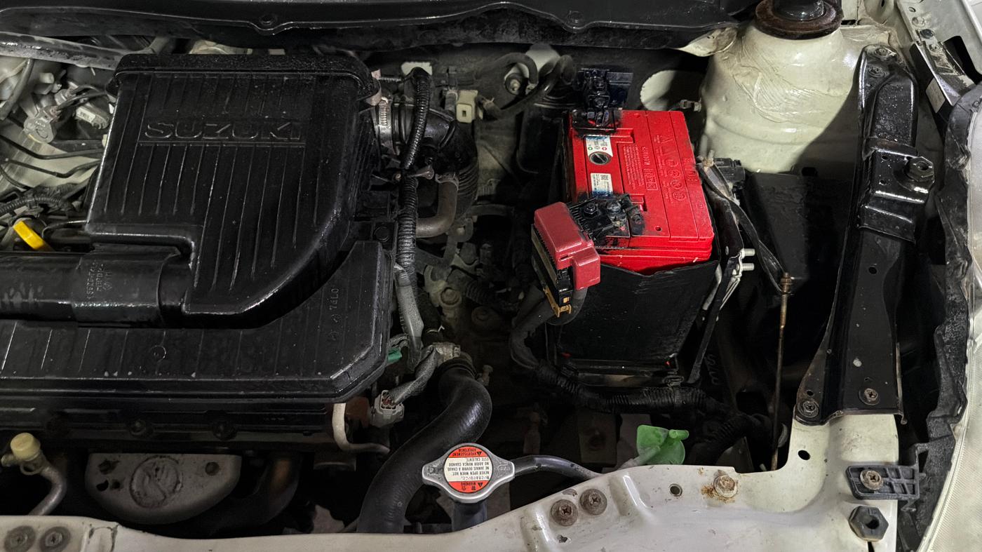 2014 Maruti Swift VXI, Petrol, Manual, 35,087 km, Engine View - Left