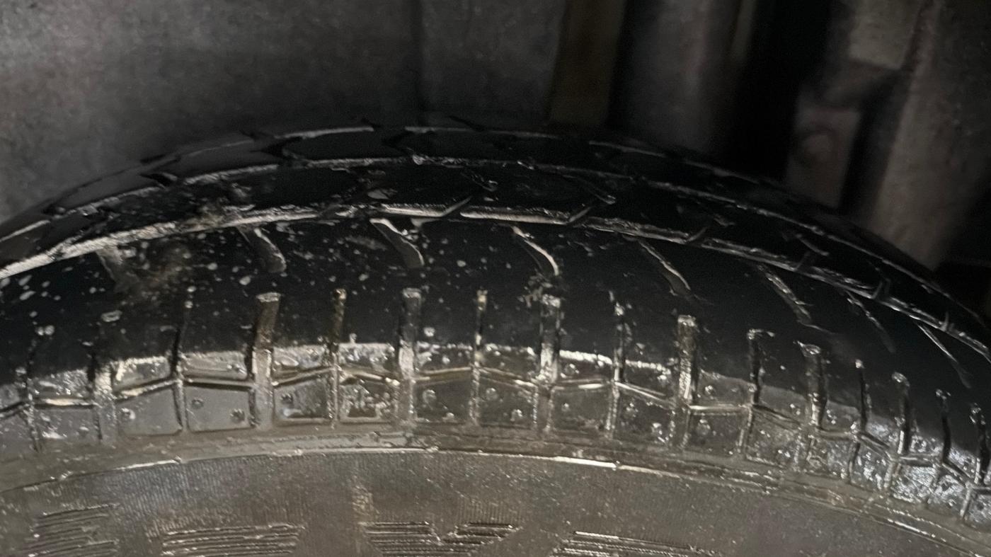 2014 Maruti Swift VXI, Petrol, Manual, 35,087 km, Left Rear Tyre Tread