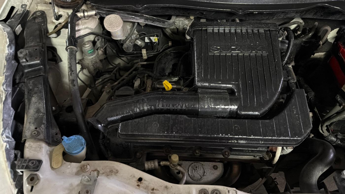 2014 Maruti Swift VXI, Petrol, Manual, 35,087 km, Engine View - Right