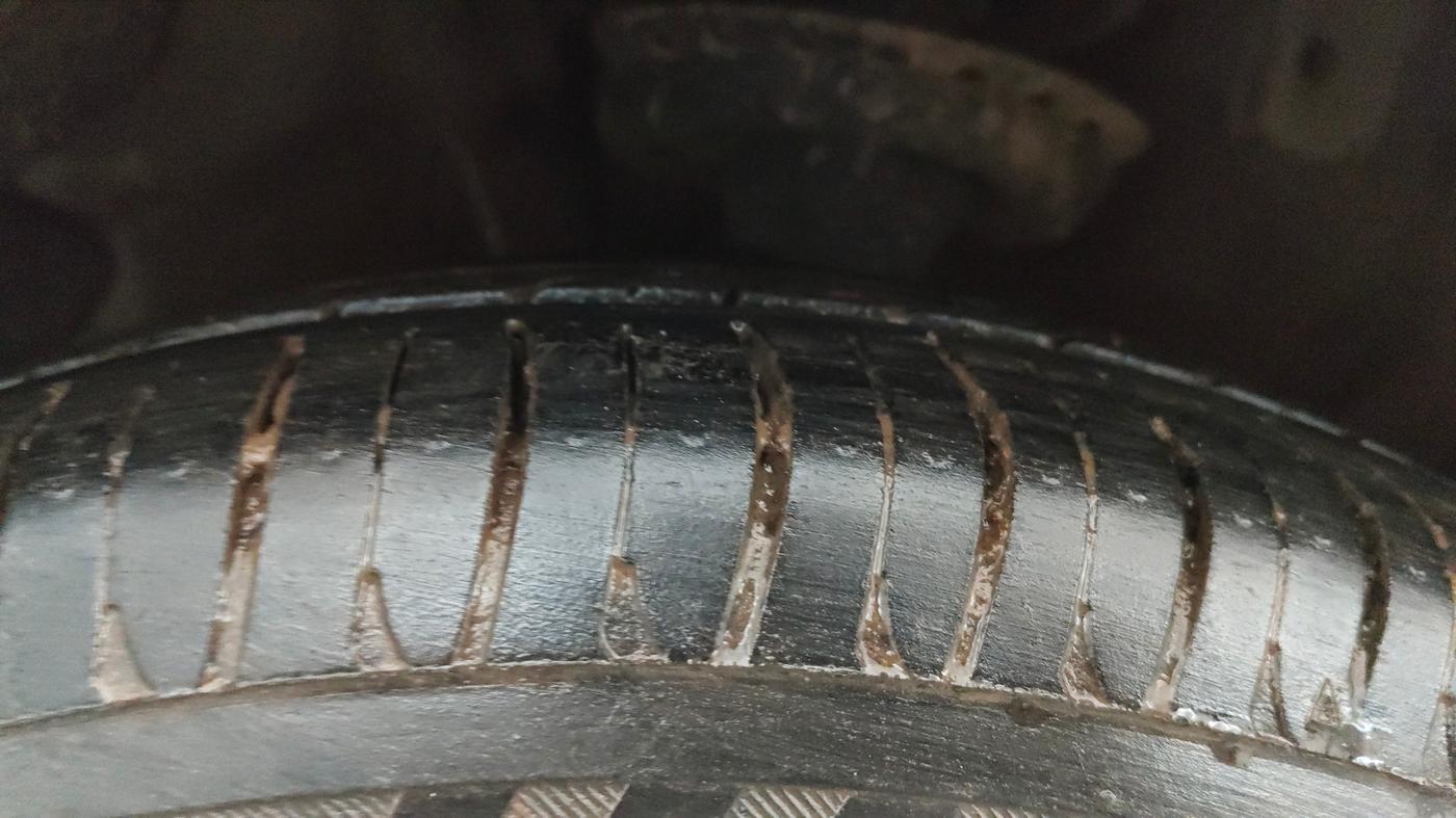2013 Hyundai i20 SPORTZ 1.2, CNG, Manual, 95,821 km, Left Front Tyre Tread