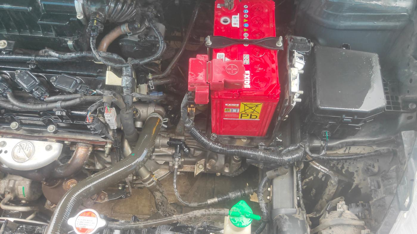 2019 Maruti Ciaz DELTA 1.5 SHVS MT PETROL, Petrol, Manual, 50,093 km, Engine View - Left