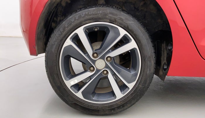2020 Tata ALTROZ XZ 1.2, Petrol, Manual, 20,618 km, Right Rear Wheel