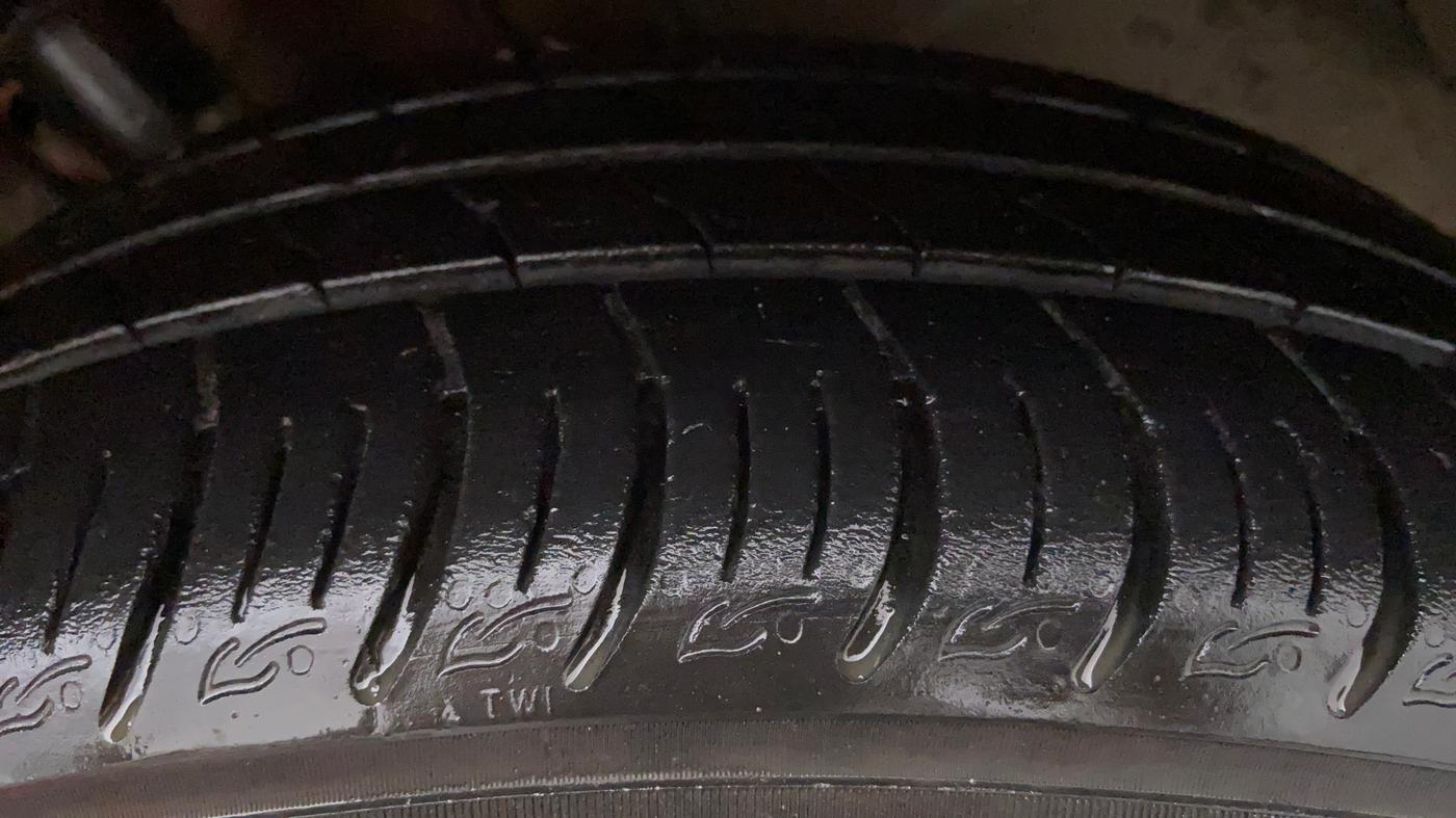 2020 Tata ALTROZ XZ 1.2, Petrol, Manual, 20,618 km, Left Front Tyre Tread