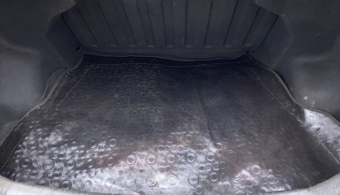2018 Hyundai Xcent E PLUS, Petrol, Manual, 36,918 km, Boot Inside