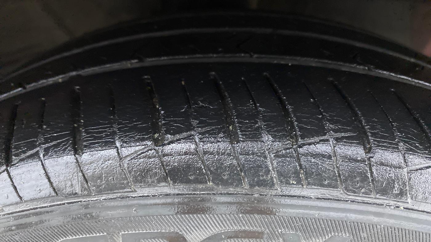 2018 Hyundai Xcent E PLUS, Petrol, Manual, 36,918 km, Right Front Tyre Tread