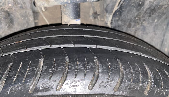 2021 Tata ALTROZ XZ PETROL, Petrol, Manual, 22,071 km, Right Front Tyre Tread