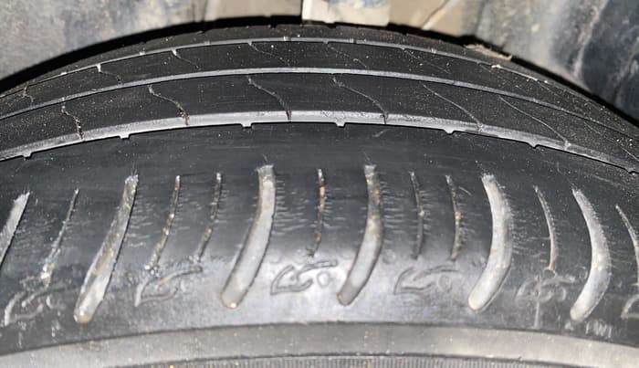 2021 Tata ALTROZ XZ PETROL, Petrol, Manual, 22,071 km, Left Front Tyre Tread