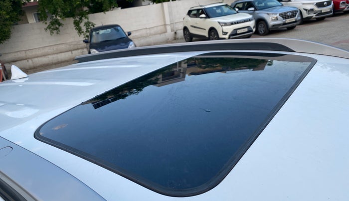 2021 KIA SONET HTX 1.0 IMT, Petrol, Manual, 31,944 km, Moonroof/ Sunroof