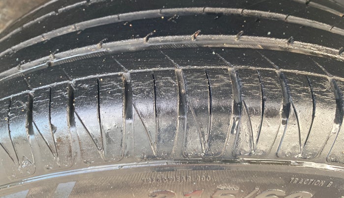 2021 KIA SONET HTX 1.0 IMT, Petrol, Manual, 31,944 km, Right Front Tyre Tread