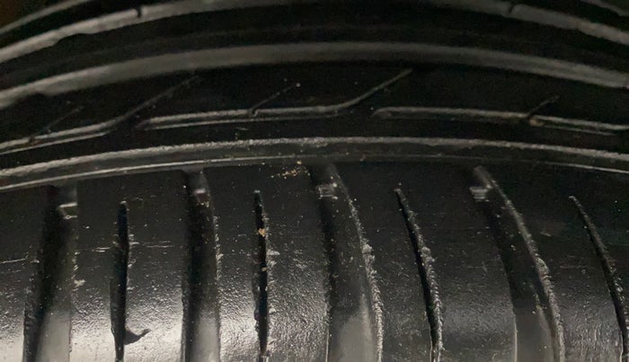 2019 Hyundai Tucson GLS 2WD AT PETROL, Petrol, Automatic, 63,629 km, Right Front Tyre Tread