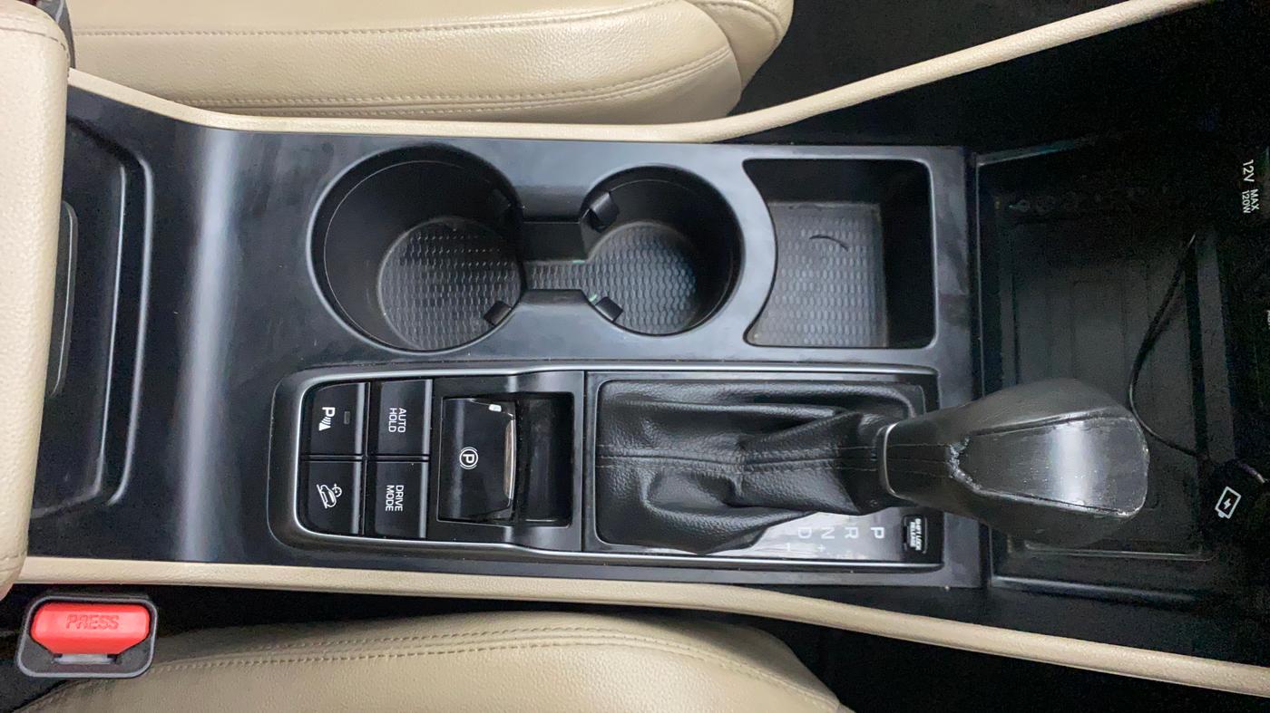 2019 Hyundai Tucson GLS 2WD AT PETROL, Petrol, Automatic, 63,629 km, Gear Lever