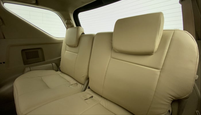 2009 Toyota Fortuner 3.0 MT 4X4, Diesel, Manual, 2,17,011 km, Third Seat Row ( optional )