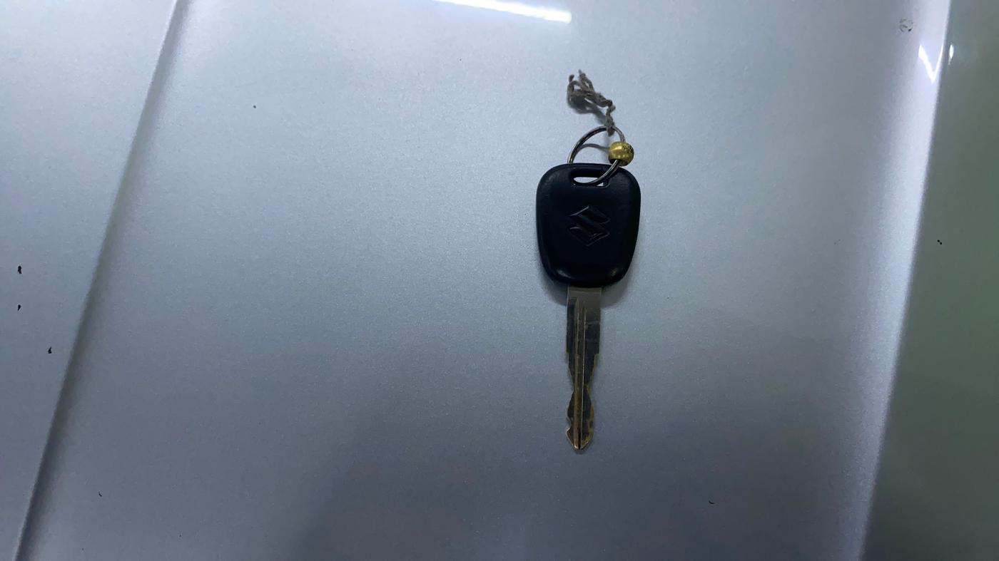 2020 Maruti Swift LXI, Petrol, Manual, 61,971 km, Key Close Up