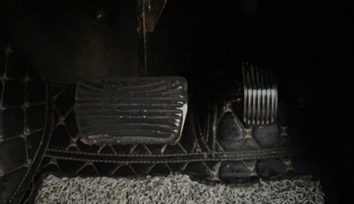 2021 Mahindra Thar LX PETROL HT 4WD AT, Petrol, Automatic, 37,786 km, Pedals