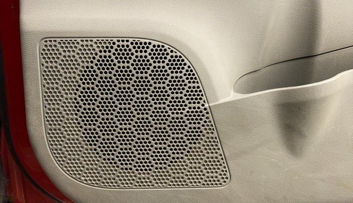 2017 Mahindra Kuv100 K4 6 STR, Petrol, Manual, 31,501 km, Speaker