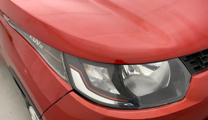 2017 Mahindra Kuv100 K4 6 STR, Petrol, Manual, 31,501 km, Right headlight - Minor damage