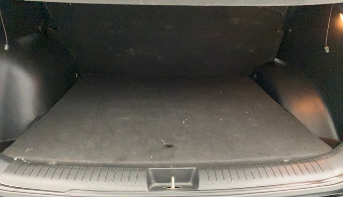 2015 Hyundai Creta S 1.4 DIESEL, Diesel, Manual, 53,693 km, Boot Inside