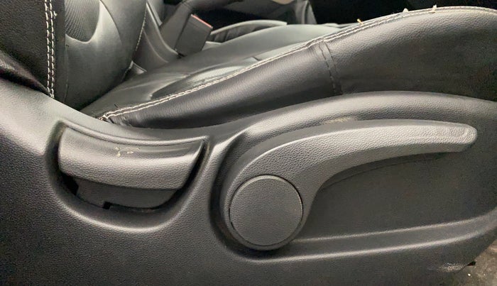 2015 Hyundai Creta S 1.4 DIESEL, Diesel, Manual, 53,693 km, Driver Side Adjustment Panel