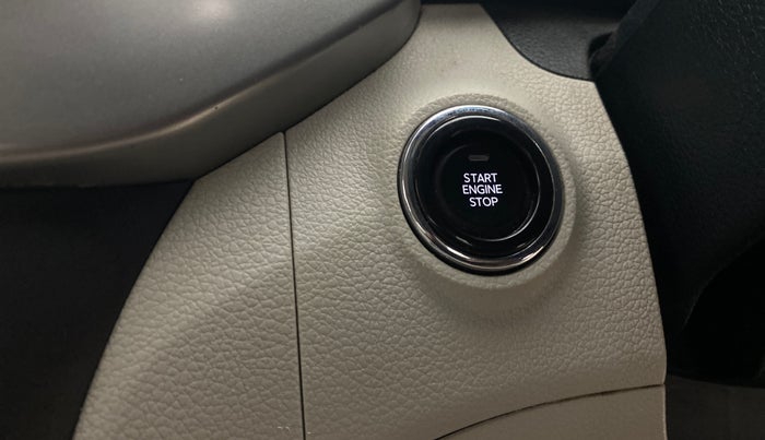 2022 Mahindra XUV300 W8 (O) 1.2 PETROL, Petrol, Manual, 47,398 km, Keyless Start/ Stop Button