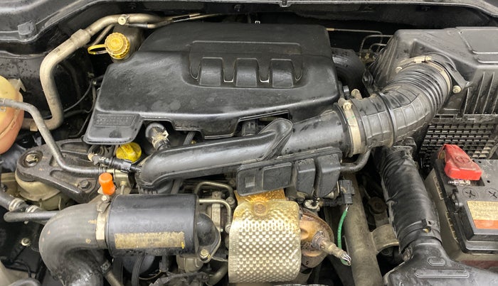 2022 Mahindra XUV300 W8 (O) 1.2 PETROL, Petrol, Manual, 47,398 km, Engine View