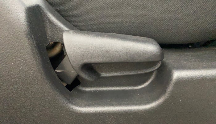 2014 Maruti Wagon R Stingray VXI, Petrol, Manual, 99,934 km, Driver Side Adjustment Panel