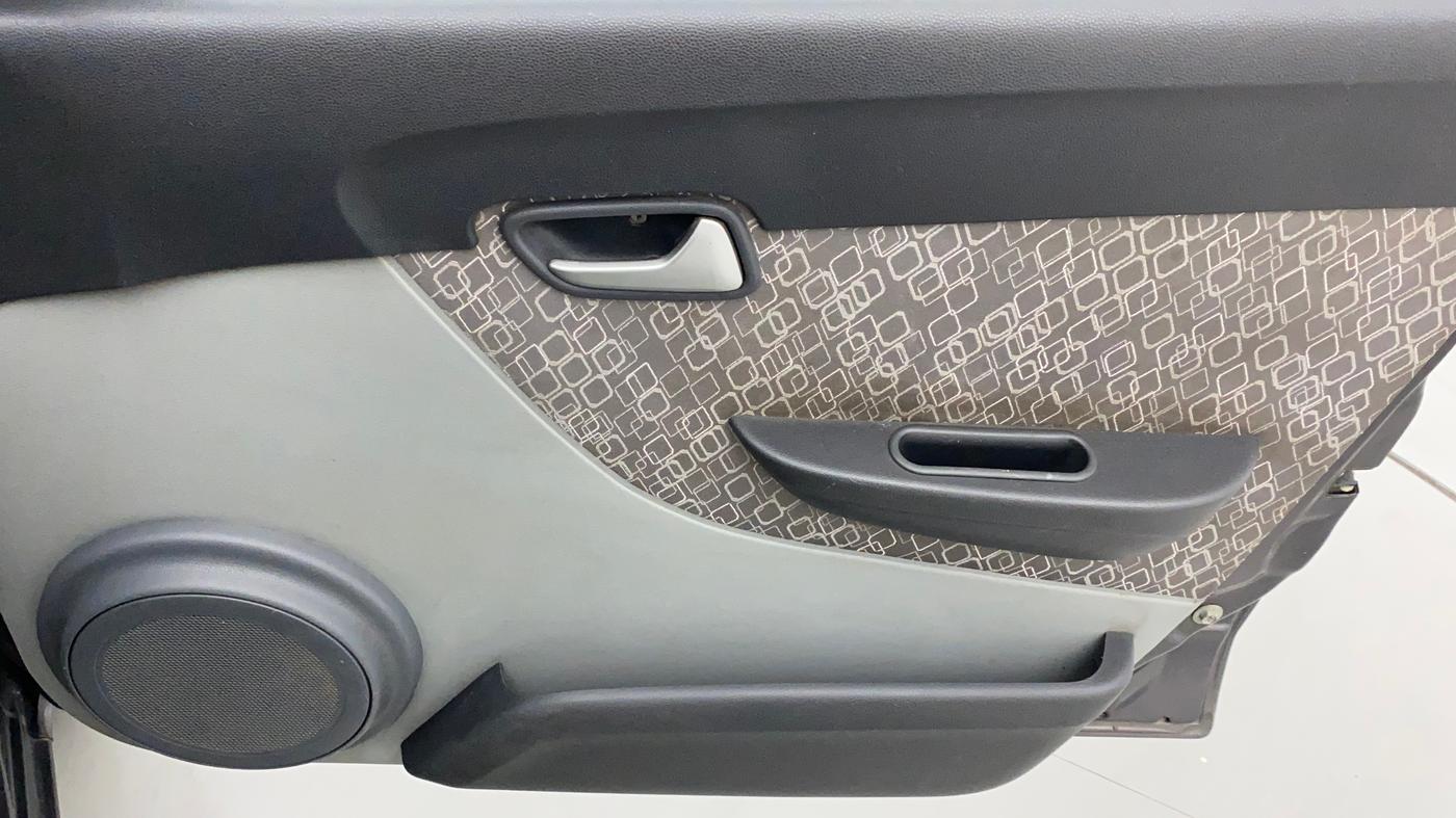 2017 Maruti Alto 800 LXI, Petrol, Manual, 95,373 km, Driver Side Door Panels Control