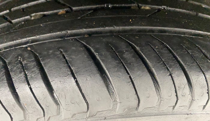 2021 Nissan MAGNITE XL, Petrol, Manual, 18,808 km, Right Rear Tyre Tread