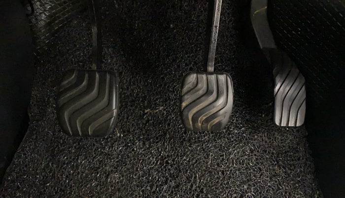 2021 Nissan MAGNITE XL, Petrol, Manual, 18,808 km, Pedals