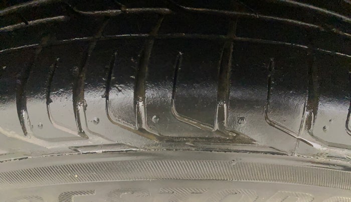 2022 Tata NEXON XZ PLUS PETROL SUNROOF, Petrol, Manual, 21,245 km, Right Front Tyre Tread