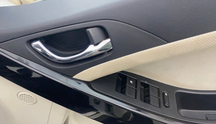 2022 Tata NEXON XZ PLUS PETROL SUNROOF, Petrol, Manual, 21,245 km, Driver Side Door Panels Control