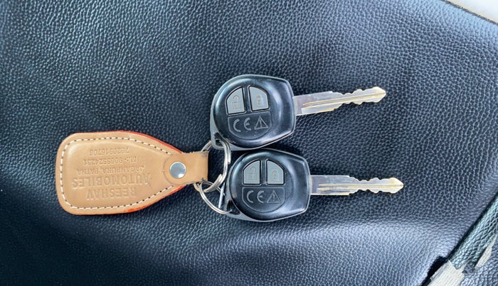 2020 Maruti Swift VXI, Petrol, Manual, 52,144 km, Key Close Up