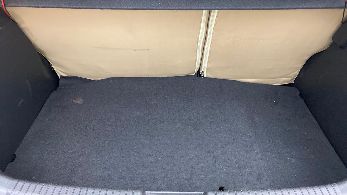 2013 Hyundai i20 ASTA 1.4 CRDI, Diesel, Manual, 62,598 km, Boot Inside