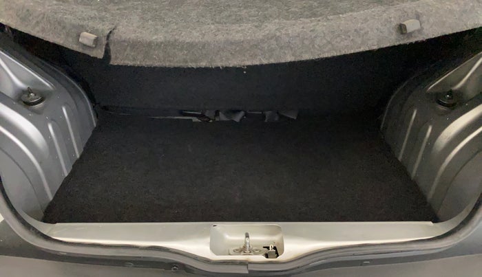 2020 Renault Kwid RXL, Petrol, Manual, 94,786 km, Boot Inside