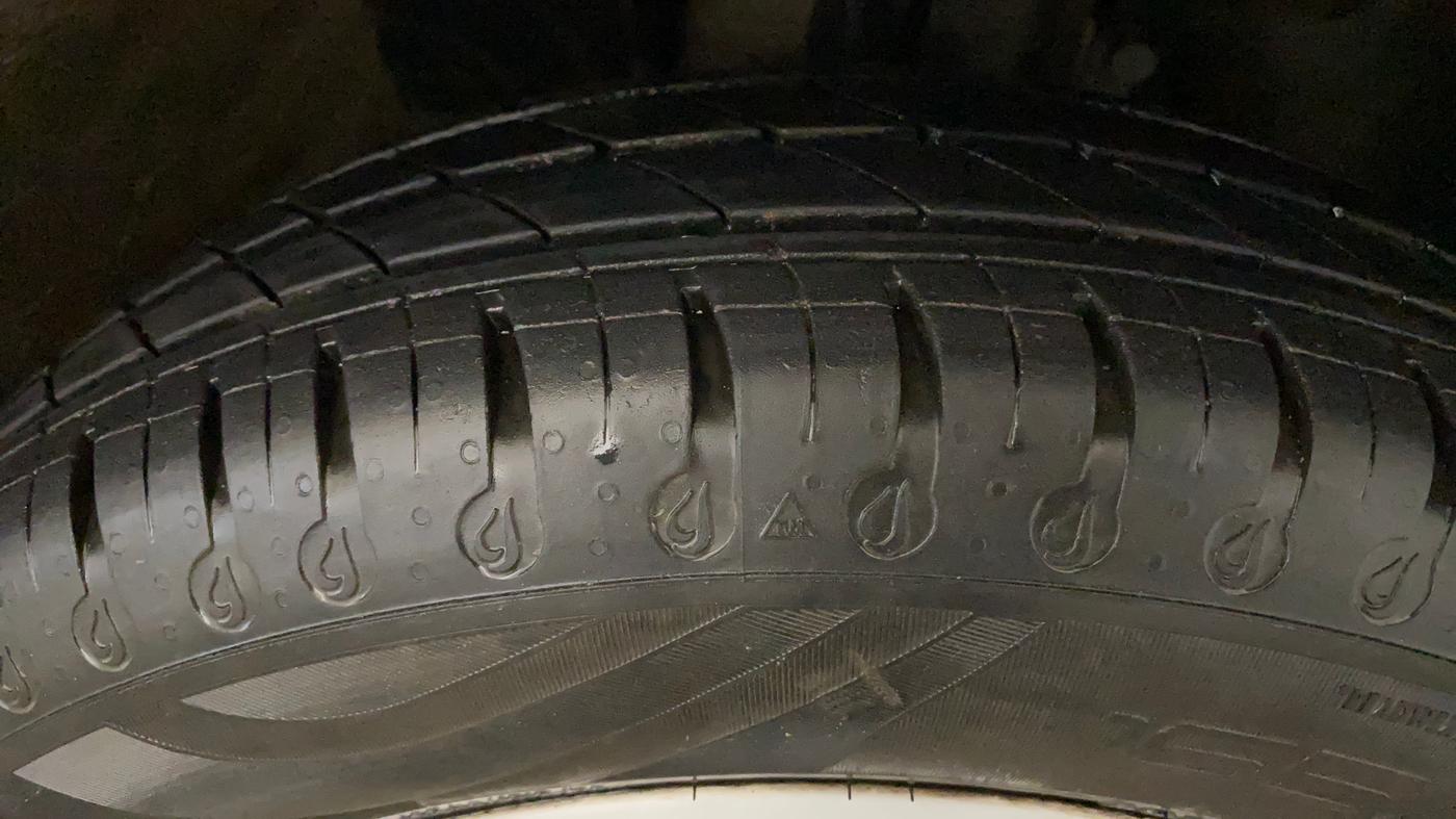 2020 Renault Kwid RXL, Petrol, Manual, 94,853 km, Right Front Tyre Tread