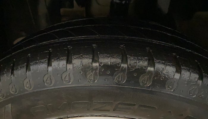 2020 Renault Kwid RXL, Petrol, Manual, 94,786 km, Left Front Tyre Tread