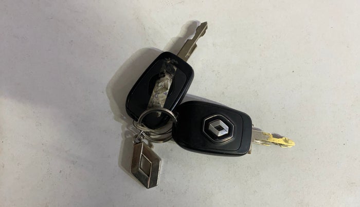 2020 Renault Kwid RXL, Petrol, Manual, 94,786 km, Key Close Up