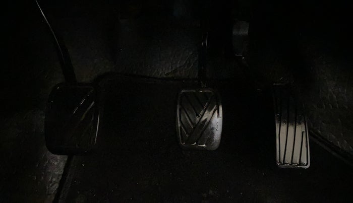 2018 Maruti Swift LXI, Petrol, Manual, 72,894 km, Pedals