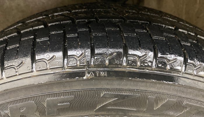 2014 Maruti Alto K10 VXI, Petrol, Manual, 47,741 km, Left Front Tyre Tread