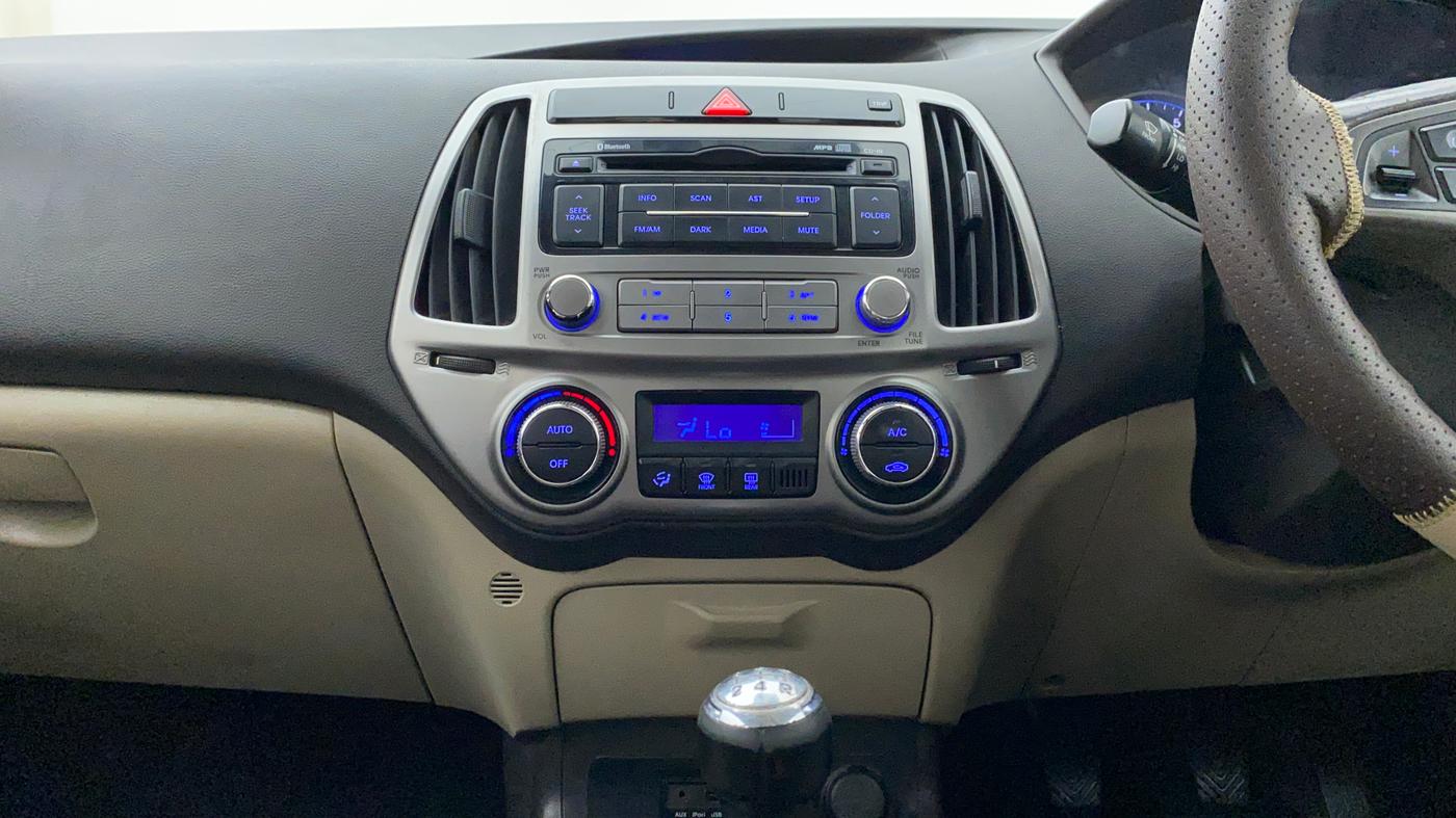 2014 Hyundai i20 SPORTZ 1.2 VTVT, Petrol, Manual, 73,520 km, Air Conditioner