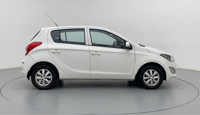 2014 Hyundai i20 SPORTZ 1.2 VTVT, Petrol, Manual, 73,520 km, Right Side View