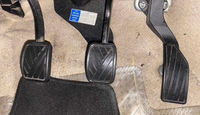 2017 Maruti Ertiga ZXI+, Petrol, Manual, 56,771 km, Pedals