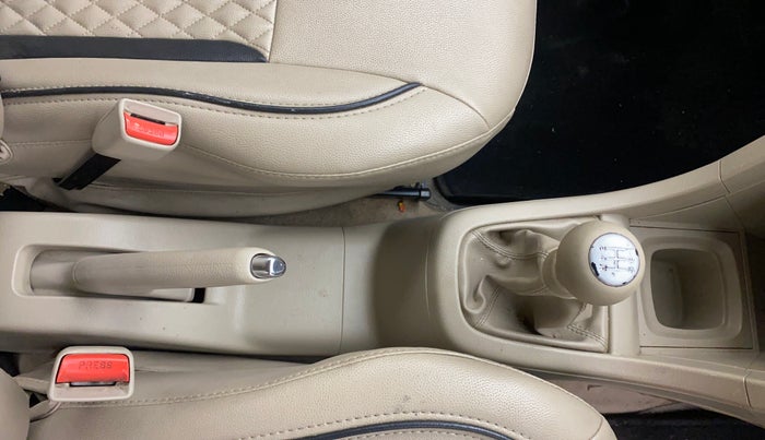 2017 Maruti Ertiga ZXI+, Petrol, Manual, 56,771 km, Gear Lever