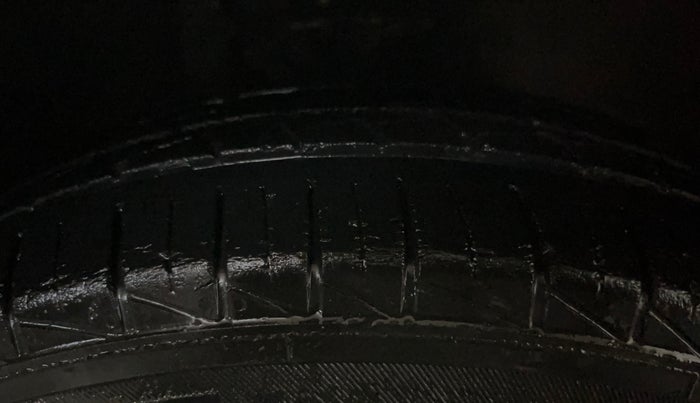 2017 Maruti Alto 800 LXI, Petrol, Manual, 29,611 km, Right Front Tyre Tread