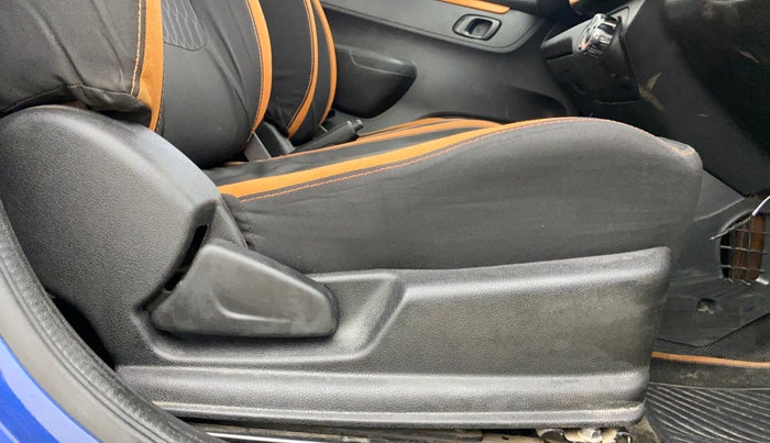 2017 Renault Kwid CLIMBER 1.0 AMT, Petrol, Automatic, 75,332 km, Driver Side Adjustment Panel