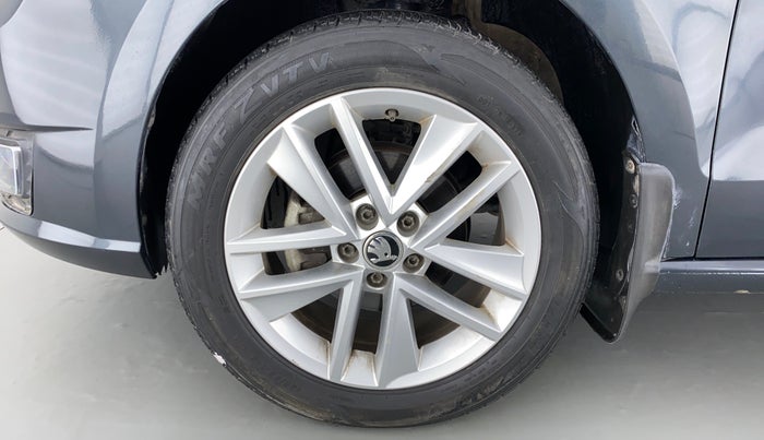 2017 Skoda Rapid ELEGANCE 1.6 MPFI AT, Petrol, Automatic, 50,500 km, Left Front Wheel