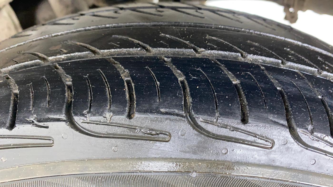 2010 Maruti Zen Estilo VXI, Petrol, Manual, 34,903 km, Left Rear Tyre Tread