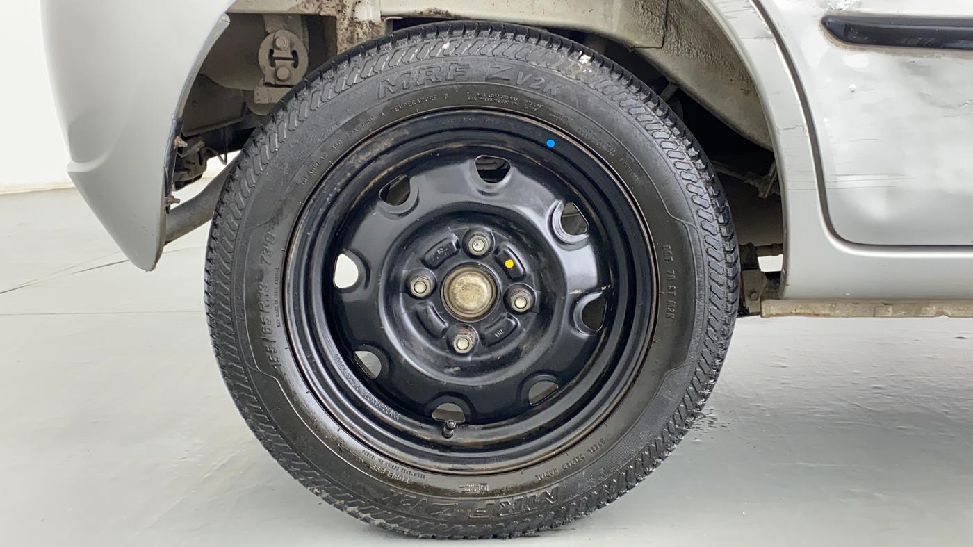 2010 Maruti Zen Estilo VXI, Petrol, Manual, 34,903 km, Right Rear Wheel