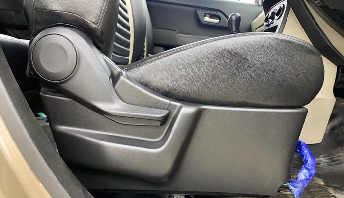 2021 Maruti New Wagon-R ZXI 1.2, Petrol, Manual, 32,010 km, Driver Side Adjustment Panel