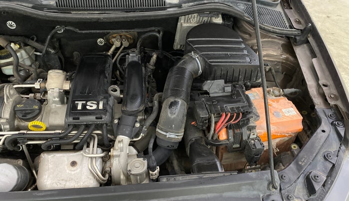 2014 Volkswagen Vento HIGHLINE PETROL AT, Petrol, Automatic, 32,543 km, Engine View - Left