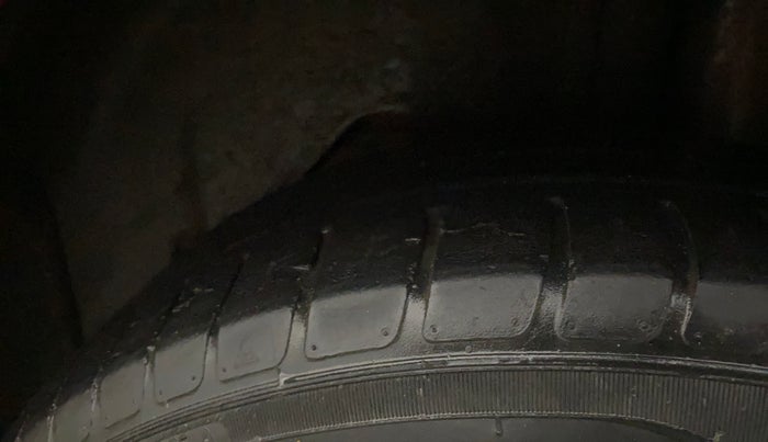 2019 Ford Figo Aspire TREND PLUS CNG, CNG, Manual, 64,643 km, Left Rear Tyre Tread